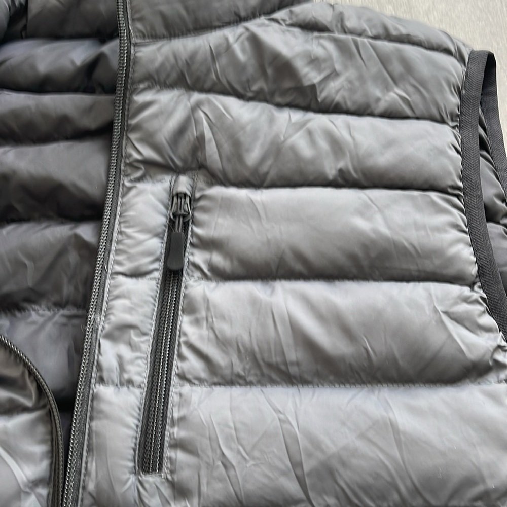 Vest - Picture 5 of 7
